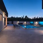 Va.lunga With Pool And Wirpool Villa *