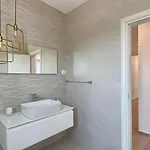 Va.lunga With Pool And Wirpool Pula