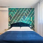 Villa Va.lunga With Pool And Wirpool