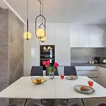 Villa Va.lunga With Pool And Wirpool