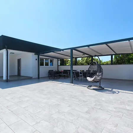 Va.lunga With Pool And Wirpool プーラ