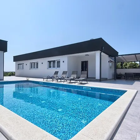 Va.lunga With Pool And Wirpool プーラ