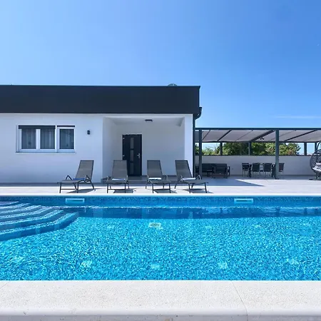 Va.lunga With Pool And Wirpool ヴィラ *