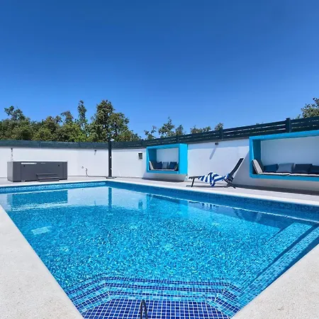 Va.lunga With Pool And Wirpool プーラ