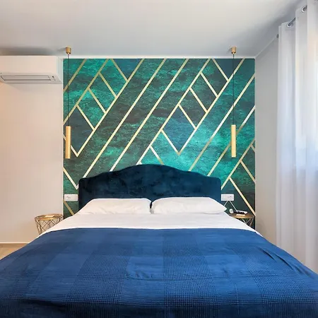 Villa Va.lunga With Pool And Wirpool