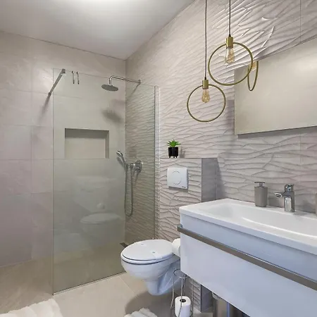 Va.lunga With Pool And Wirpool * Pula