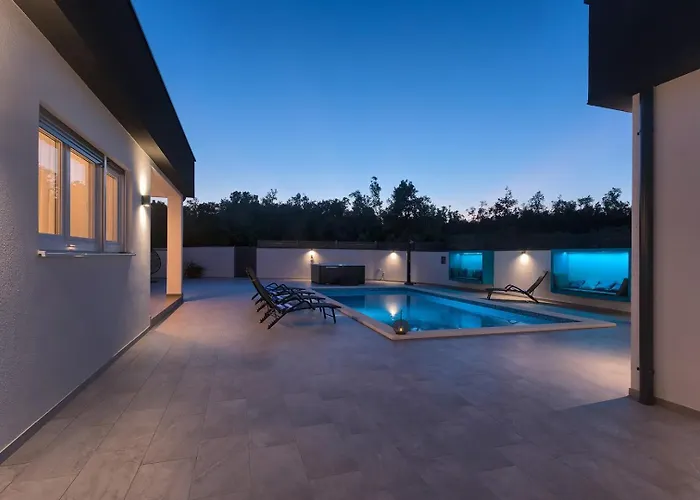 Va.lunga With Pool And Wirpool ヴィラ *