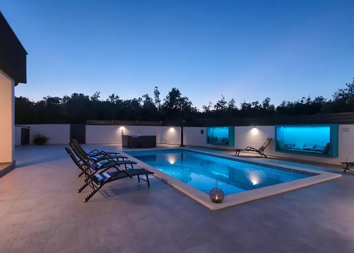 Va.lunga With Pool And Wirpool プーラ