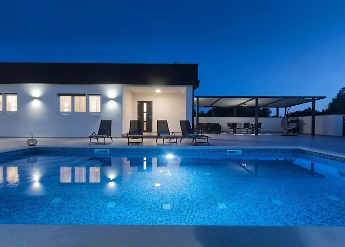 Va.lunga With Pool And Wirpool Villa