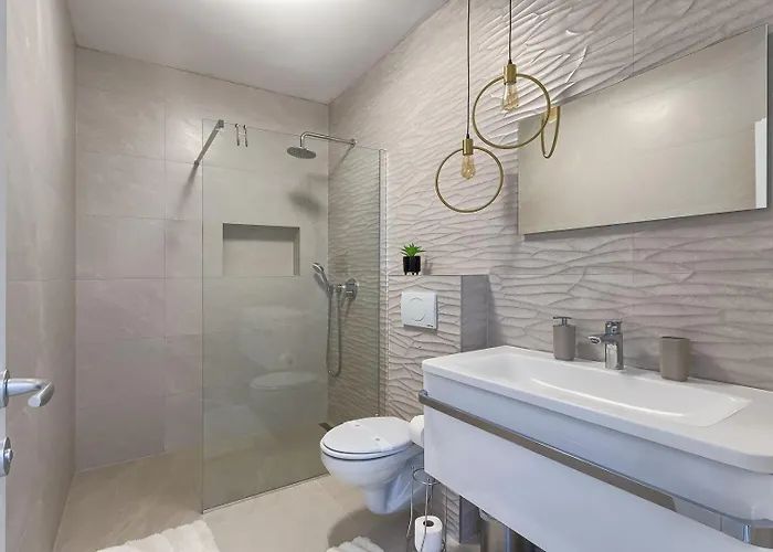 Va.lunga With Pool And Wirpool * プーラ