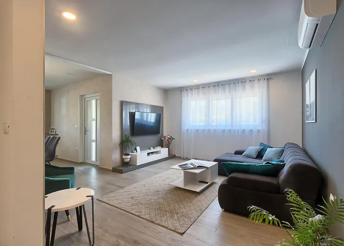 Va.lunga With Pool And Wirpool ヴィラ プーラ