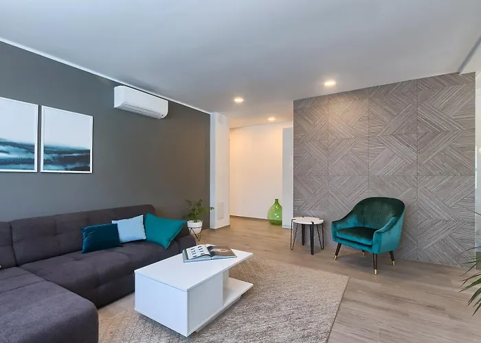 Va.lunga With Pool And Wirpool ヴィラ プーラ