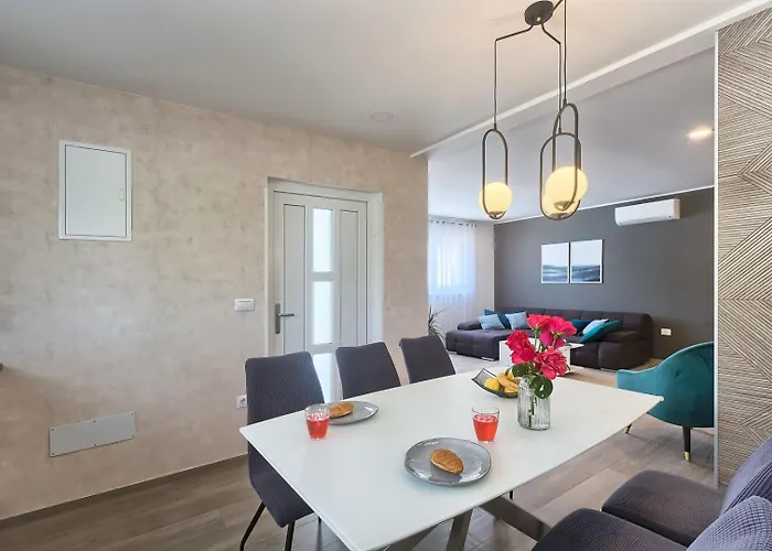 Va.lunga With Pool And Wirpool Villa Pula