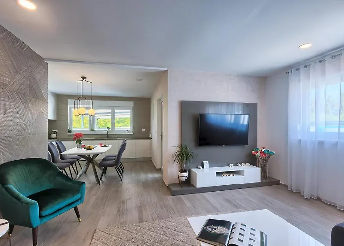 Va.lunga With Pool And Wirpool プーラ