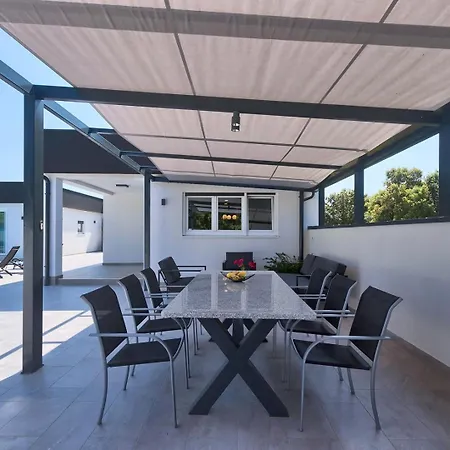 Va.lunga With Pool And Wirpool Villa Pula