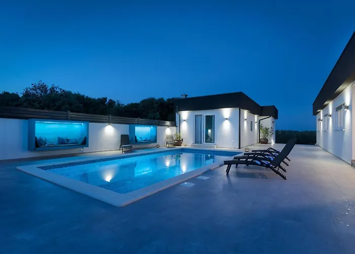 Va.lunga With Pool And Wirpool * Pula