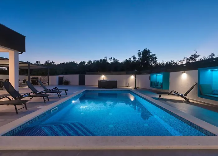 Vila Va.lunga With Pool And Wirpool *