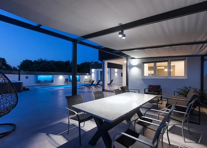 Vila Va.lunga With Pool And Wirpool