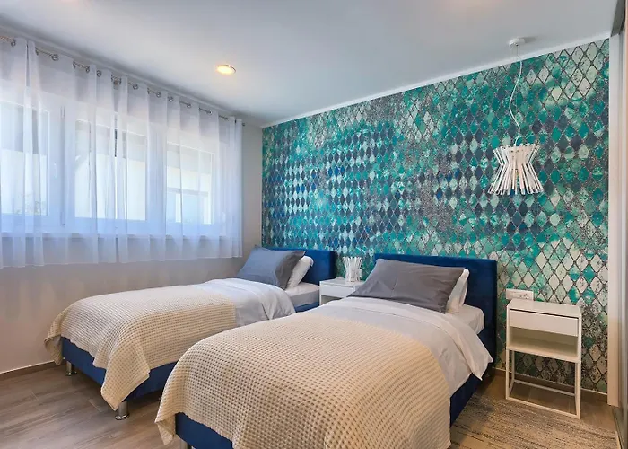 Va.lunga With Pool And Wirpool Vila