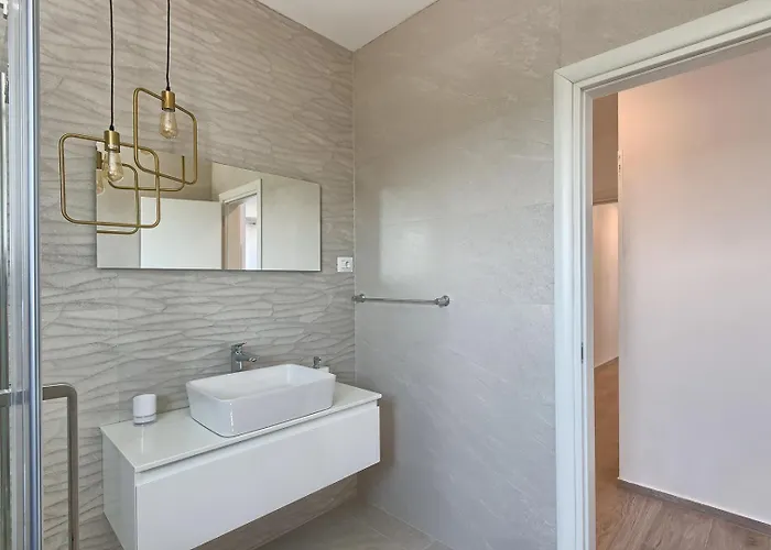 Va.lunga With Pool And Wirpool Pula