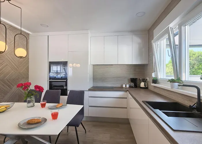 Va.lunga With Pool And Wirpool Pula