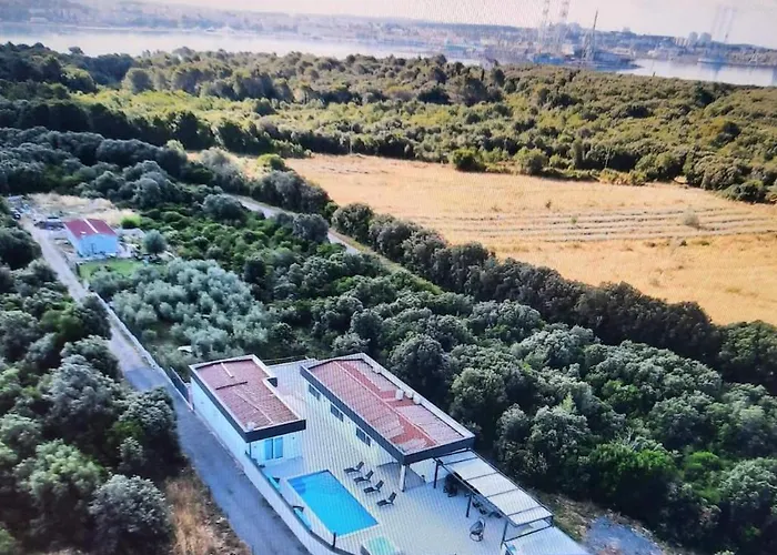 Va.lunga With Pool And Wirpool * Pula